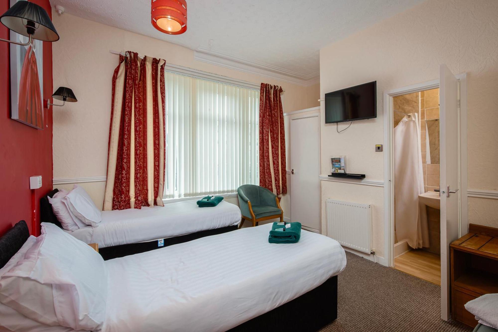 Lanayr Hotel Blackpool Bagian luar foto